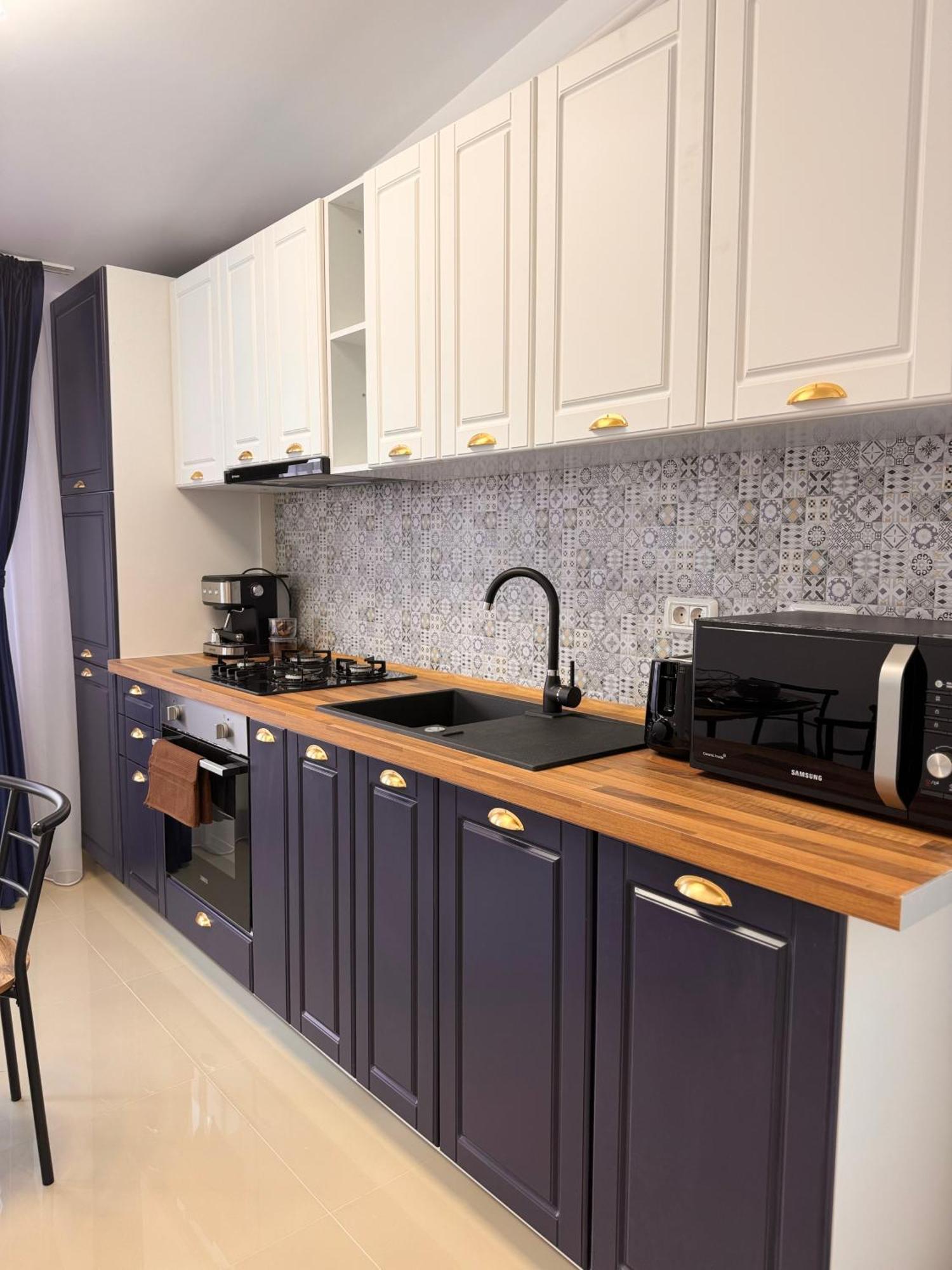 Appartamento Jungle Loft Suceava Esterno foto